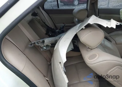 2007 Cadillac Sts V8 z USA, uszkodzony, nr VIN 1G6DC67A570133425